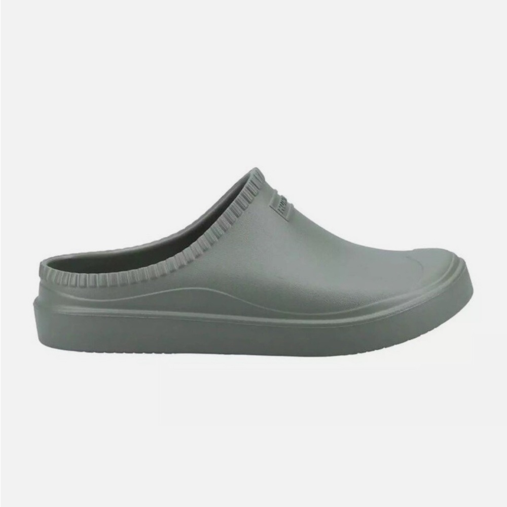 New! Hunter UNISEX Clog in Lichen Green size Men's 12, Women's 14